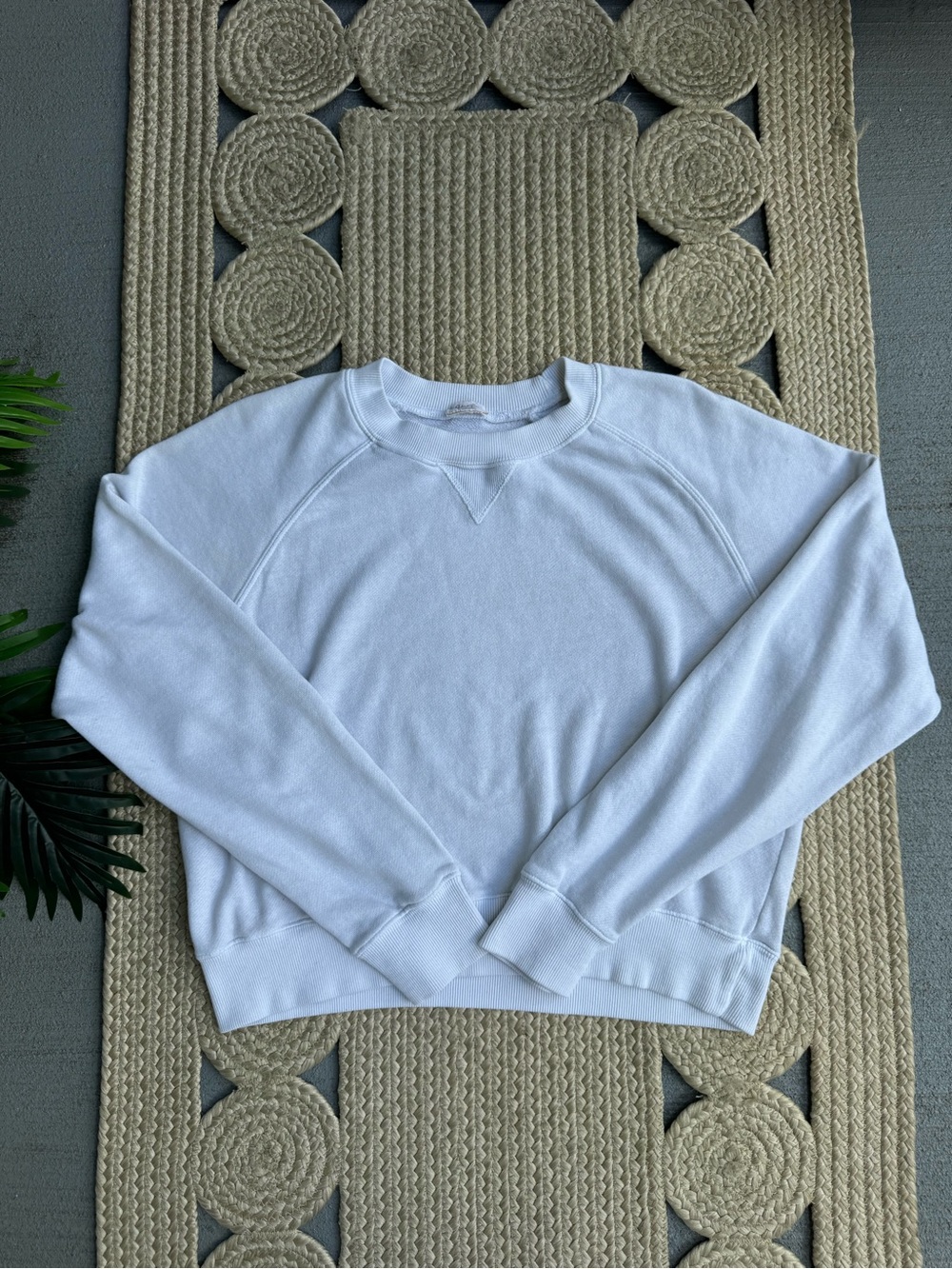 John Galt Brandy Melville White Crewneck Sweatshirt Basic
